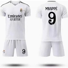 R.e.a.l M.a.d.r.i.d 2024/25 Yeni Sezon Kylian Mbappe Iç Saha Çocuk Forması 4'lü Set