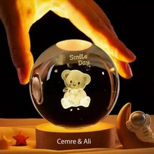 PremiumPort Işıklı Ahşap Ayıcık Temalı Cam Küre, 8 Cm, Sevimli Dekoratif Obje