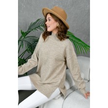 Parkkaron Kadın Triko Kazak Yarım Balıkçı Yaka Yırtmaçlı Oversize // V8395