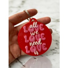 Ecolia Store Love Yazılı Simli Anahtarlık – Parlak Yüzey Kaplamalı, Özel Tasarım