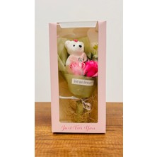 Ekonomik Sepeti Sevgililer Gününe Özel Şık Tasarımıyla Bej Buket Beyaz Ayıcık Buket