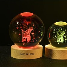 PremiumPort Kişiye Özel Büyük Boy Işıklı Ahşap Kaideli Küçük Prens Cam Küre 8cm