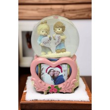 PremiumPort Sevdiklerinizle Paylaşabileceğiniz Şık ve Sıcak Kar Küresi Dekorasyonu