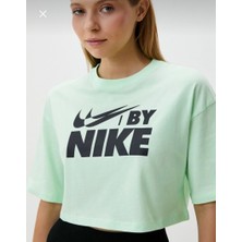 Nike Sportswear Gel Wide Cut & Off Shoulder Cropped Short-Sleeve Oversize Yeşil Kadın Crop T-Shirt FZ4635-376