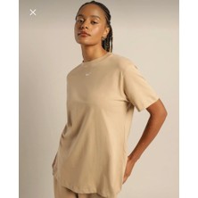 Nike Sportswear Essentials Short-Sleeve Kahverengi Kadın T-Shirt DN5697-200