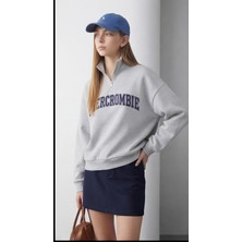 Modeva Global Kadın Gri Yarım Fermuarlı Oversize Sweatshirt – Baskılı, Yumuşak Dokulu, Günlük & Spor Şık
