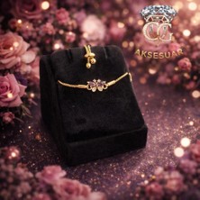 Cg Aksesuar Mor Taşlı Kelebek Figürlü Altın Renk Bileklik – Zarif ve Işıltılı Tasarım