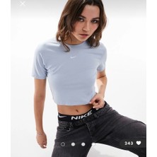 Nike Sportswear Essential Slim-Fit Cropped Short-Sleeve Mavi Kadın T-Shirt FB2873-441