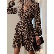 Etiler Collection Kadın Uzun Kollu Kruvaze Yaka Belden Kuşaklı Çapraz Kesim Detaylı Leopar Modal Mini Elbise