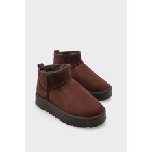 Capone Outfitters Raina Kalın Tabanlı Yuvarlak Burunlu Kürklü Kısa Kadın Bot