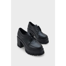 Capone Outfitters Perle 1007 Yuvarlak Burunlu Bağcıklı Orta Topuklu Kadın Loafer