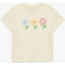 Koton Kısa Kollu Bisiklet Yaka Çiçek Nakışlı Pamuklu Tişört