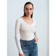 Dilvin 32310 V Yaka Kaşmir Bluz-Ekru