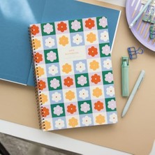 A4 Spiralli Karton Kapak 2’li Set Kareli Okul Defteri 80 Yaprak, Ders Programlı Lila Çiçek