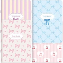 18,5X26 48 Yaprak Kareli Tel Dikişli Kuşe Kapaklı Stickerli Defter Kurdele