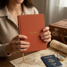 Travel Journal – Sert Kapaklı Seyahat Günlüğü, A5 Boyutunda, Planlama & Anı Alanı – Anı Defteri (Kiremit)