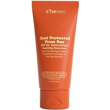She Vec Just Protected From Sun – Aydınlatıcı ve Leke Karşıtı Güneş Koruyucu Krem Spf 50