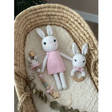 Florije Baby Amigurumi Beyaz Tavşanlı Uyku Arkadaşı Çıngırak Emzik Zinciri Set Organik Oyuncak Pembe