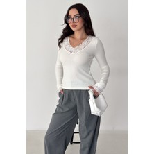 Noa Noa Kadın Dantel Detaylı Nervürlü Bluz – Ivory Grace