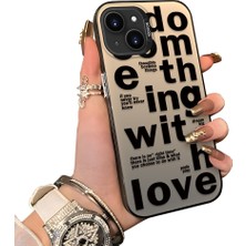 Ucuc iPhone 15 Uyumlu Silikon Kenar Sert Arka Anti Düşme Kılıfı Moda Öğeleri