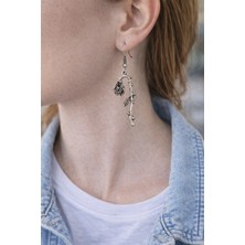 Herşey Nota Black Rose Branch – Gül Detaylı Eskitme Gümüş Renk Sallantılı Küpe