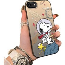 Ucuc iPhone 7/8/se 2020 2022 Uyumlu Sert Akrilik Arka Silikon Kenar Lens Koruma Kılıf Snoopy Deseni