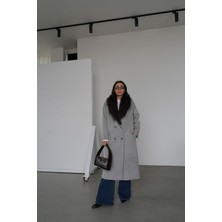 Özge Özgenç Yakası Kürklü Uzun Kaşe Kaban