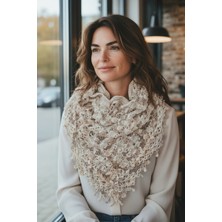 Tokuşka Örgü Desenli Üçgen Kahverengi-Krem Püsküllü Omuz Şall