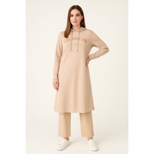 Doque 61056 Göğsü Yazılı Kapişonlu Yanları Yırtmaçlı Sweat Görünümlü Tunik #10-25#