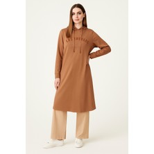 Doque 61056 Göğsü Yazılı Kapişonlu Yanları Yırtmaçlı Sweat Görünümlü Tunik #10-25#
