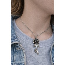 Herşey Nota Rose Thorn Spirit – Gül Figürlü Gümüş Renk Unisex Uzun Kolye (60 Cm)
