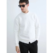 LC Waikiki Lcw Vision Ekru Bisiklet Yaka Erkek Sweatshirt