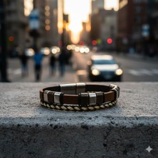 Lia Charm Metal ve Örgü Detaylı Hakiki Deri Erkek Bileklik – Doğal Tonlarda Şık Tasarım, Paslanmaz Çelik Kilit