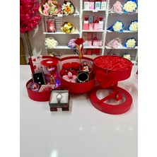 Ayı Evreni Kat Kat Romantik Hediye Kutusu Kırmızı | Kar Küresi, Çelik Takı Seti, Saat, Peluş Ayıcık | Sevgiliye, Anneye, Doğum Günü, 14 Şubat, Yıldönümü