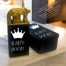 Doğru Grafik Kişiye Özel Lüks Kutulu Kral Taçı Tasarımlı Timsah Figürlü Çift Ateşli Çakmak