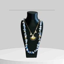 Shine Elagance Altın Rengi Çelik Zincir Minik Taşlı Çiçek Ucunda Çelik Kedi Gözü ve Kombini Şeffaf Cam Kırık Taş Arasında Flamingo Detaylı Şık Kadın Kolye Sevgililer Günü