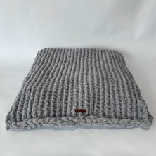 Ayona El Örgüsü Premium Kedi Köpek Yatağı - Ultra Yumuşak Pofuduk Gümüş Gri Pet Minderi - Yıkanabilir Hayvan Yatağı (Orta Boy)