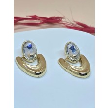 Gold Renk Üçgen Model Küpe