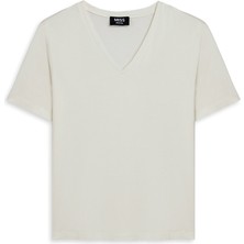 Miss İpekyol V yaka rahat kesim tişört IS1260070027018