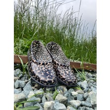 Kadın Desenli Renkli Hafif Kaymaz Taban Plastik Bahçe Ayakkabısı