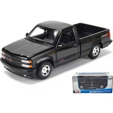 Toyfest Maisto 1:24 2020 Chevrolet Corvette Stingray Coupe