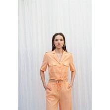 Kadın Kısa Kol Gömlek Yaka Altı Büzgülü Somon Gömlek NAAR81380-SOMON