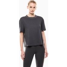 EA7 Kadın Kısa Kol Yuvarlak Yaka Çizgili Standart Boy Siyah T-Shirt 7W000442 AF13919-U8117