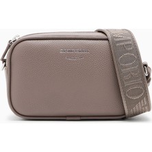 Emporio Armani Kadın Deri Tek Fermuar Kapamalı Askı Marka Yazı Desenli Bej Omuz Çantası EW000537 AF12036-M1057