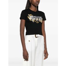 Versace Kadın Slim Fit Pamuklu Kısa Kollu Crop Siyah-Altın T-Shirt 78HAHC05CJ02C-G89