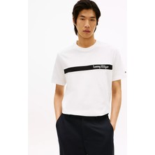 Tommy Hilfiger Erkek Regular Fit %100 Pamuklu Yuvarlak Yakalı Logo Işlemeli Kısa Kollu Beyaz T-Shirt MW0MW41765-YBL