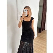 Cemo Kadın  Kısa Kollu Kare Yaka Dantel Dokulu Zarif Balık Form Uzun Elbise