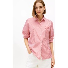 Tommy Hilfiger Kadın Rahat Kalıp Çizgi Desenli %100 Pamuk Logo Işlemeli Uzun Kollu Kırmızı Gömlek WW0WW48190-0E7