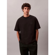 Calvin Klein Erkek Regular Fit Pamuklu Göğüste Ck Logolu Bisiklet Yaka Kısa Kollu Siyah T-Shirt LV04LD224G-UB1