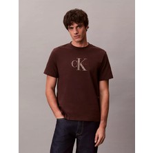 Calvin Klein Erkek Normal Kesim Yuvarlak Yakalı Ck Logo Baskılı Pamuklu Kısa Kollu Kahverengi T-Shirt LV04RB862G-2IN